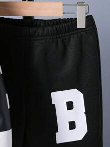 SHEIN 1 套年轻男孩休闲彩色块字母印花夹克和运动裤套装，适合秋冬季日常、上学、运动、外出 - 黑與白 - 查看 6