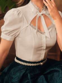 Vintamour 复古优雅女式衬衫，春/夏，小立领，蕾丝花边，泡泡袖，短袖，蝴蝶结，镂空，修身款，黑色上衣，度假上衣，夏季上衣，夏季服装女式衬衫，节日服装，母亲节服装，毕业服装，夏季衬衫，派对时间女式上衣 - 杏色 - 查看 3