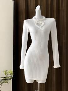 EastFlair 韩式和日式心形镂空扭纹针织紧身连衣裙 - 白色 - 查看 4