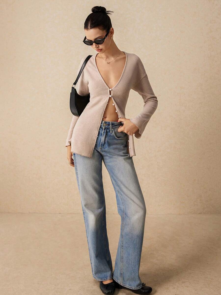 Poéselle 仿珍珠前扣 V 领腰线“新外观”喇叭袖开衫，春秋装，秋季服装，女装，休闲女装，杏色女装，纯色，纽扣，卡其色 24 FW - 杏色 - 查看 1