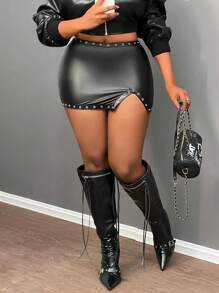 Slaydiva Falda de mujer con leggings internos en negro PU de cintura alta, con decoración de ojales y cinta, estilo casual urbano joven