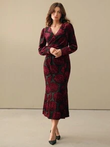 Anewsta 超长连衣裙，花卉天鹅绒印花长袖浪漫收腰修身连衣裙，秋冬勃艮第色女装