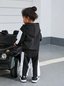 2pcs/Set Baby Boy Fall/Winter Casual Contrast Color Loose Sweatshirt & Jogger Pants Outfit, Fashionable And Comfortable For Daily Wear, Sports, Loungewear - Black and White - View 2