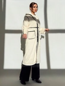 Aloruh 长款蓬松半脸高领 PU 饰边拼色简约百搭外套，秋冬季保暖 - 白色 - 查看 4