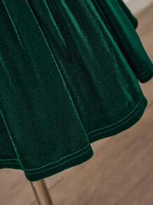 SHEIN Baby Girl Mother-Daughter Dresses, Vintage Elegant Velvet Lace Patchwork Sweetheart Neck Long Sleeve A-Line Smock Dress, Balloon Sleeve Ruffle Hem Party Dress For Holiday, For Christmas