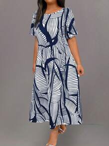 EMERY ROSE Plus Size Round Neck Short Sleeve All-Over Print Long Casual Dress Women Outfit, For Summer - Navy Blue - View 6