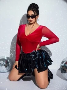 SHEIN ICON Plus Size Women Icon Christmas Red Velvet V-Neck Bodycon T-Shirt - Red - View 3