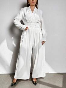 SHEIN Privé Set 2 Potong Kemeja dan Celana Model V-Neck dengan Hiasan Kancing Ukuran Besar - Putih - View 4