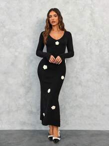 SHEIN SXY Elegantes schwarz-weißes Farbblock 3D Blumen Maxikleid-Pullover für Frauen - Schwarz und Weiss - Übersicht 3