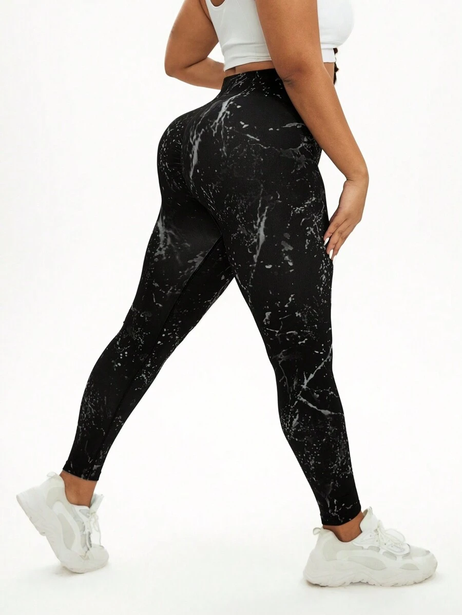 Easithlete Plus Size Seamless Slimming Yoga Pants - Black - View 1