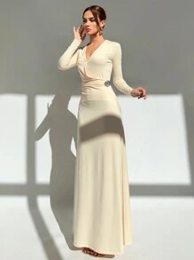 Aloruh Abito aderente in stile pesce con scollo profondo a V e arricciature laterali, con decorazione metallica