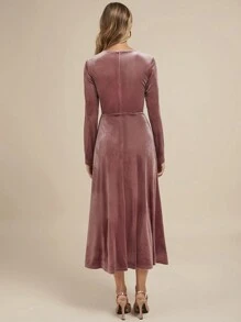 SHEIN Clasi 1 件女士时尚百搭长袖圆领蝴蝶结天鹅绒秋千裙，适合秋冬季 - 藕粉色 - 查看 2