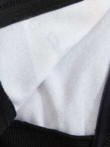 SHEIN The Baby Boy's Astronaut Positioning Print Hooded Jacket Combines The Classic Hooded Design With The Childlike Astronaut Print, Specially Designed For Babies Who Love To Explore. Whether It Is For Outdoor Outings Or Daily Wear, It Can Provide Your Baby With A Dual Experience Of Fashion And Comfort.