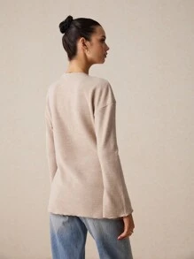 Poéselle 仿珍珠前扣 V 领腰线“新外观”喇叭袖开衫，春秋装，秋季服装，女装，休闲女装，杏色女装，纯色，纽扣，卡其色 24 FW - 杏色 - 查看 2