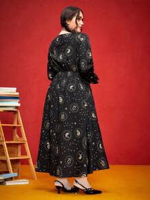 HARRY POTTER X SHEIN 大码女式霍格沃茨四学院金色印花喇叭袖 V 领修身黑色校园中长连衣裙，秋季 - 黑色 - 查看 2