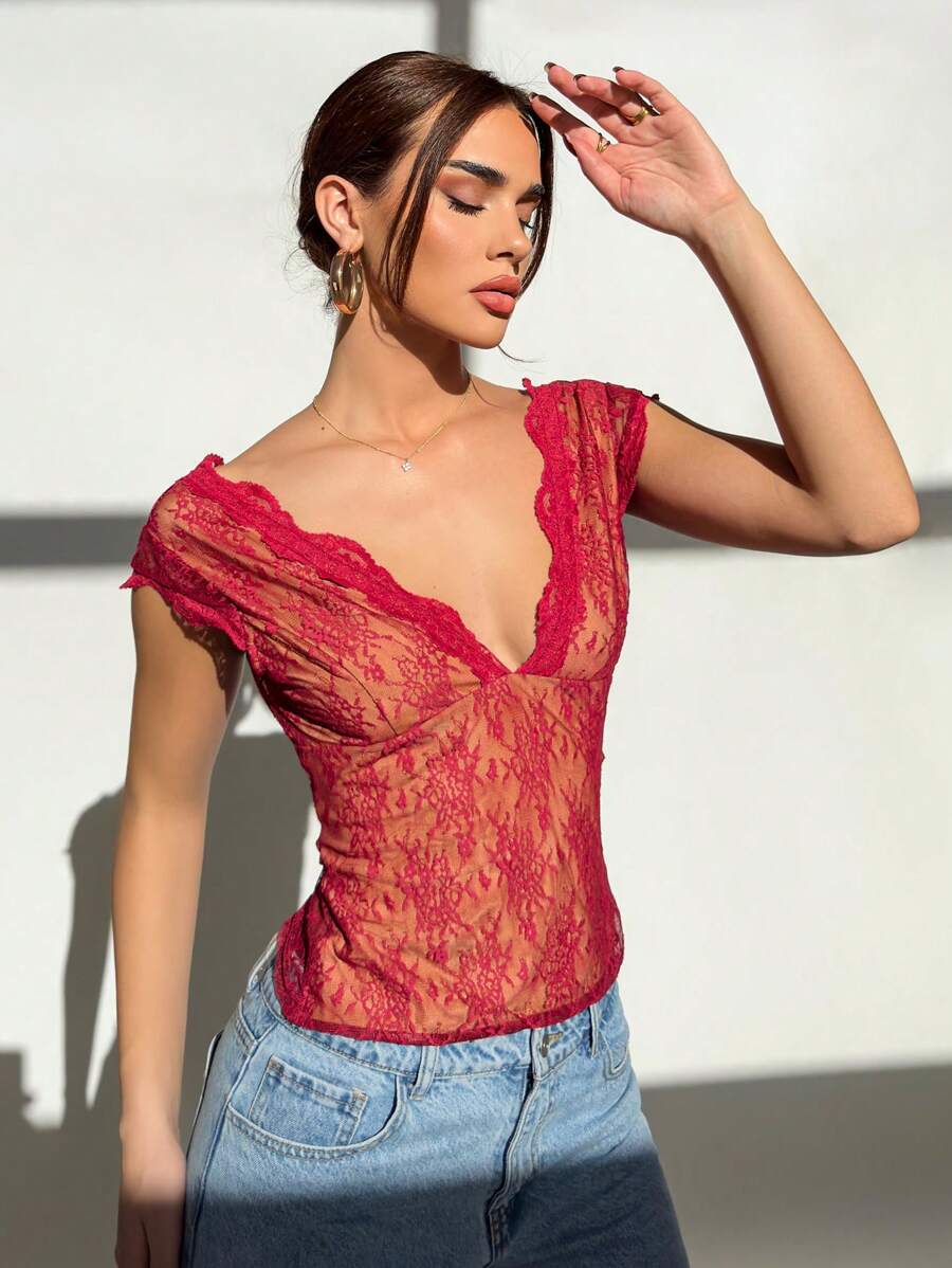 Aloruh 优雅小众设计纯情风格深 V 领露背蕾丝撞色吊带背心 - 酒紅色 - 查看 1