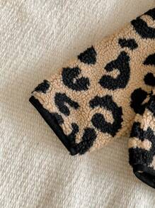 Blossori 年轻男孩复古时尚棕色和黑色豹纹保暖立领长袖外套，圣诞季