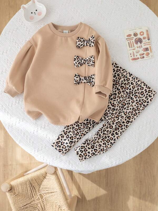 SHEIN LMoss Kids LMoss 2pcs/Set Baby Girl Cute Khaki Bow Decor Sweatshirt & Elastic Waist Leopard Print Pants Outfit, Suitable For Casual & Daily Wear, Suitable For Spring, Autumn & Winter