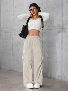 Calça Jeans Casual Larga com Cintura Elástica e Bolsos Cargo para Mulheres - Damasco - Visão 3
