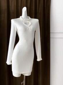 EastFlair 韩式和日式心形镂空扭纹针织紧身连衣裙 - 白色 - 查看 7