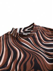 SHEIN Tween Girls 高领全身大理石印花长袖 T 恤和米色折扣工作服锥形裤两件套，休闲街头风格，适合秋季 - 棕色 - 查看 10