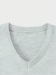 EURMUSE Men 2pcs Pack Solid Slim Fit Sweater - Black and White - View 8