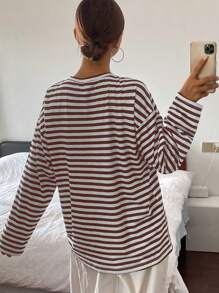 DAZY Jednokolorowa luźna koszulka z długim rękawem i okrągłym dekoltem dla kobiet, jesienne ubrania, bluzki w stylu preppy - Brązowy - Zobacz 2