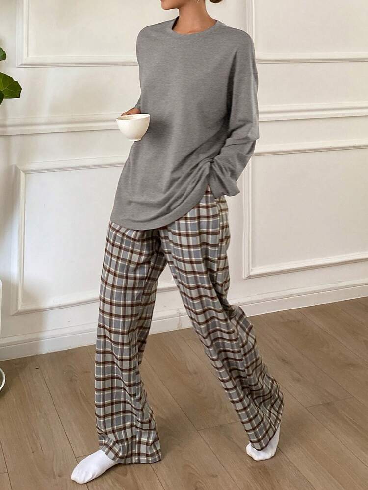1set Minimalist Solid Color Loose Long Sleeve T-Shirt Top And Plaid Wide-Leg Relaxed Pants Sleepwear Pajama Set, Cozy Outfits, Fall Winter Clothes