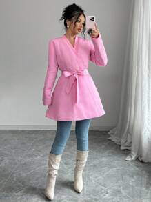 SHEIN Unity Abrigo acolchado de algodón de largo medio, diseño de cintura ceñida para estilizar el aspecto, prenda de vestir de invierno - Rosa - Ver 1