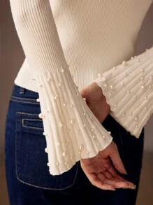 MOTF PREMIUM Jersey de punto estriado de ajuste ceñido con cuello en V, mangas de campana y detalles de perlas falsas