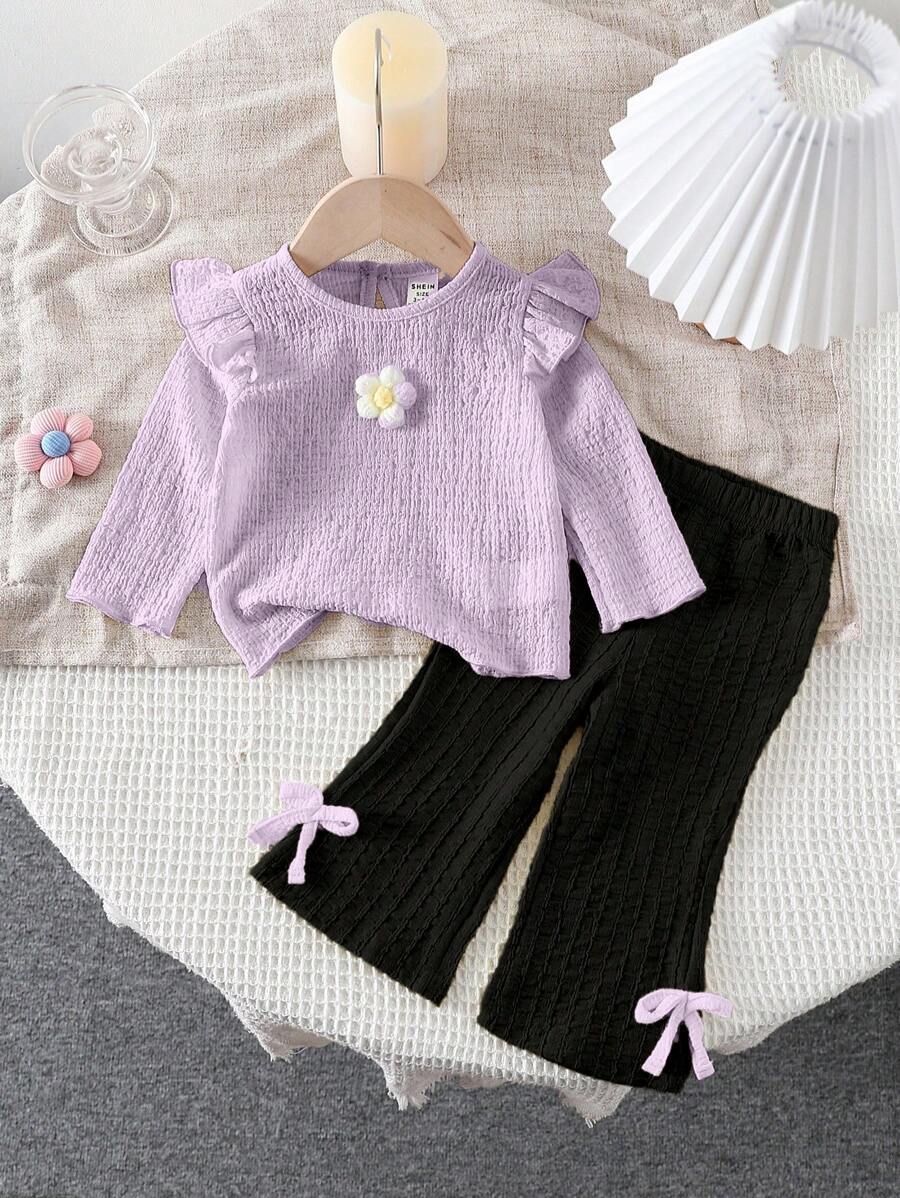 SHEIN Playful Pals 女嬰韓版 2 件組紋理套裝,附 3D 花朵裝飾喇叭褲腳優雅荷葉邊紫色針織長褲,秋季日常穿搭 - 紫色 - 查看 1
