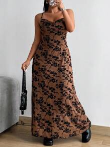 Flirla Gaun Tanpa Punggung Elegan Bermotif Bunga dan Jala Ukuran Plus - Khaki - View 4