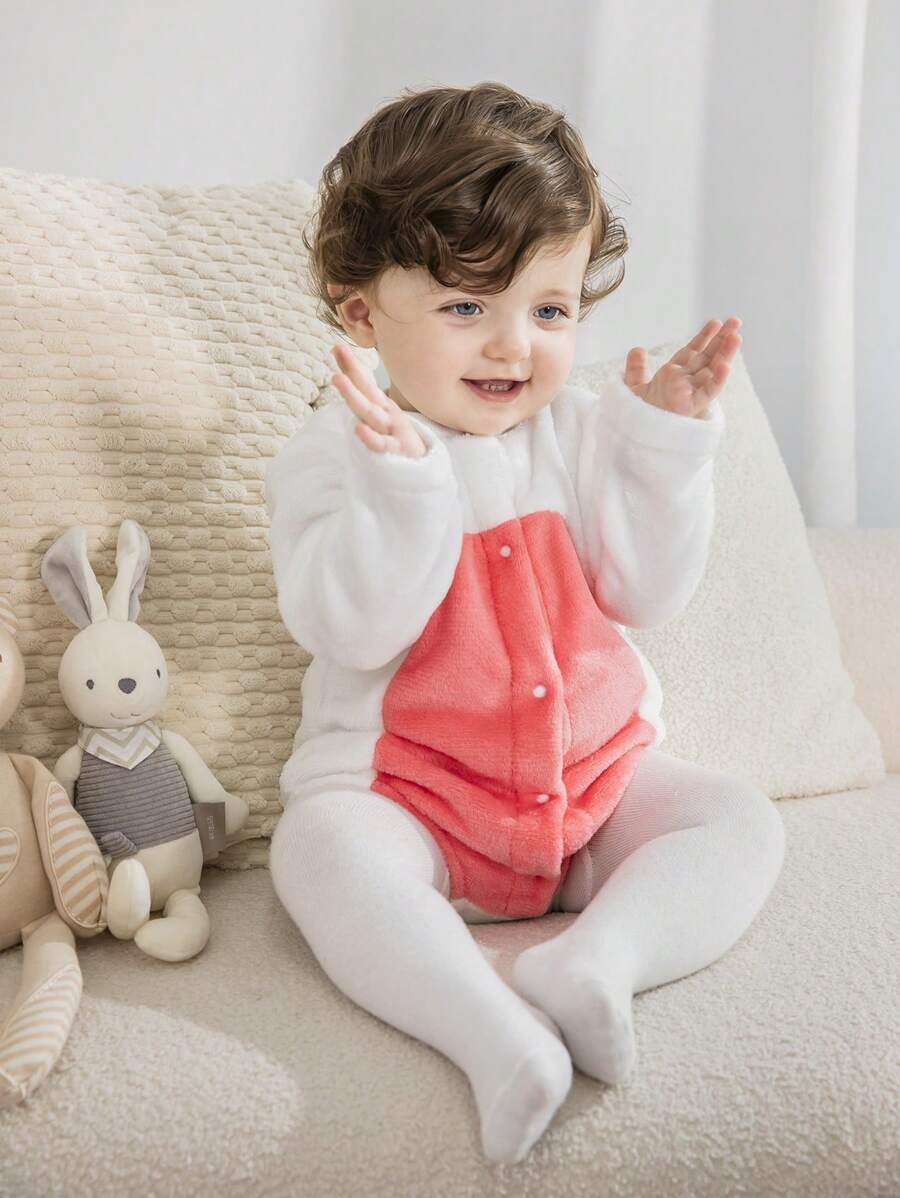 SHEIN Conjunto de bebé recién nacido de manga larga con cuello redondo, cierre delantero con botones y contraste de color en felpa para otoño/invierno - Blanco - Ver 1
