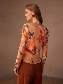 MOTF PREMIUM FLORAL PRINT BOAT NECK LETTUCE TRIM TEE