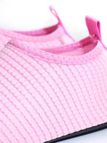 1 Pair Kids' Summer Water Shoes Outdoor Aqua Shoes Yoga Shoes Cartoon Anti-Slip Breathable Beach Shoes Training Shoes - Multicolor - View 6