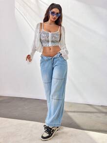 Top corto tipo camiseta de mujer con estampado floral