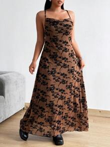 Flirla Gaun Tanpa Punggung Elegan Bermotif Bunga dan Jala Ukuran Plus - Khaki - View 7