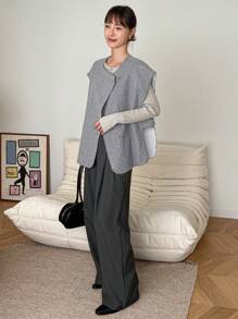 Dazy-Less Women Solid Color Front Button Minimalist Casual Vest Old Money Style