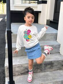 SHEIN Explorewe Girls Back-To-School Autumn School Outing White Crew Neck Sweatshirt With Colorful Smiling Face Graphic & Light Blue Denim Fitted Mini Skirt,2pcs Set - Multicolor - View 6