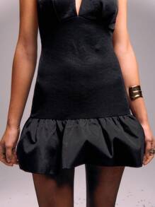 SHEIN Unity Sexy Neckholder Kleid mit Rüschensaum und Rückenbindung in einfarbiger Ausführung - Schwarz - Übersicht 6