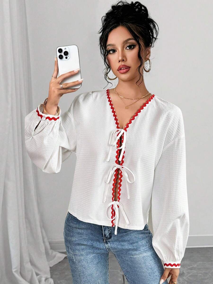 Chiquease 女士秋冬前系带撞色装饰长袖衬衫 - 白色 - 查看 1