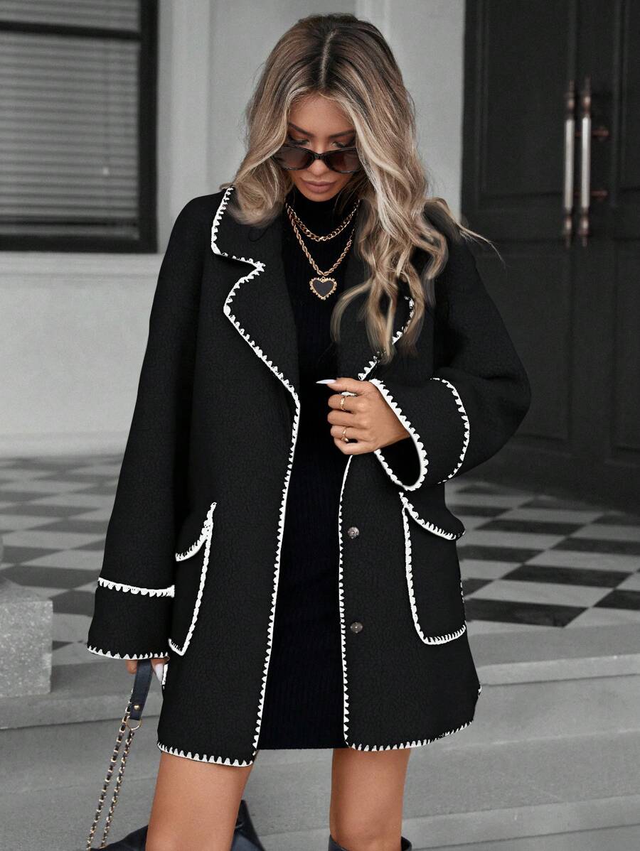 EMERY ROSE Áo khoác lông cừu giả túi gấu thời trang Pháp đa năng có cổ xéo màu khối - màu đen - Xem 1