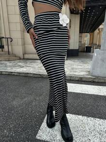 Chiquease 女式紧身裙，配黑白条纹装饰和 3D 鱼尾 - 黑與白 - 查看 6