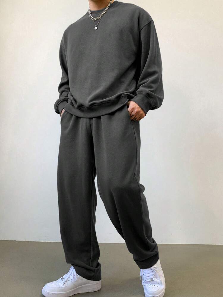 2pcs Men Solid Color Crew Neck Long Sleeve Sweatshirt And Pocket Decorated Long Pants Set, Autumn, Cozy Outfits