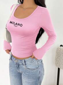 SHEIN EZwear “MILANO ITALY”字母印花圆领紧身长袖女式T恤，休闲简约风格，适合春秋季节