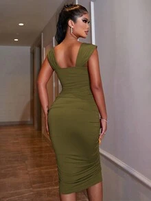 RueChic Women'S Solid Color Sweetheart Neck Bodycon Dress - Olive Green - View 2