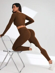 Dewbera Dewbera Set Olahraga Wanita Sederhana Warna Polos, Atasan Pendek Elastis dengan Lubang Jempol dan Legging, Set Gym untuk Latihan Wanita - Coklat - View 7