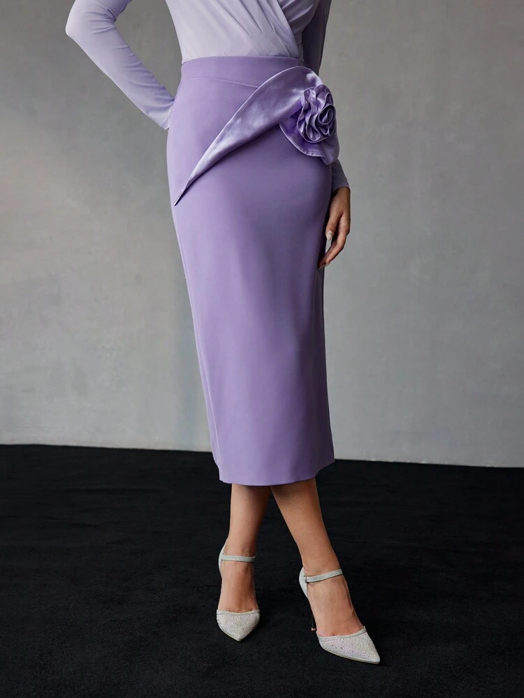 SOLID STEREO FLOWER DETAIL STRAIGHT SKIRT