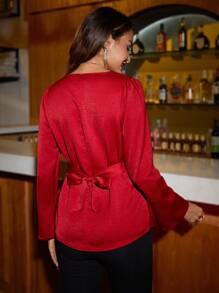 SHEIN Clasi Damska bluzka z długim rękawem w jednolitym kolorze z eleganckim drapowanym kołnierzykiem i gładką satyną