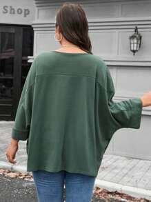 SHEIN LUNE 大码圆领宽松长袖T恤，休闲日常穿着，秋季圣诞节新年女式绿色假日 - 綠色 - 查看 2